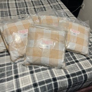 Hearth and hands pillows